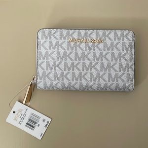 Michael Kors Jet Set small wallet